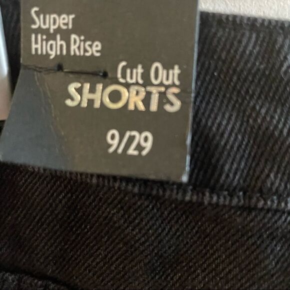 Simple Society Black Denim High Rise Shorts ~ NWT ~ size 9/29 - Picture 5 of 8